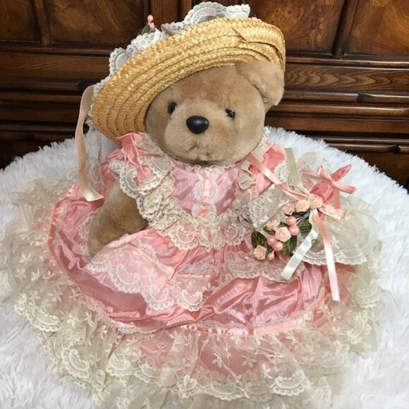 Vintage Bearly People Victorian Finely Dressed Mother and Daughter Bear Set - Picture 3 of 16